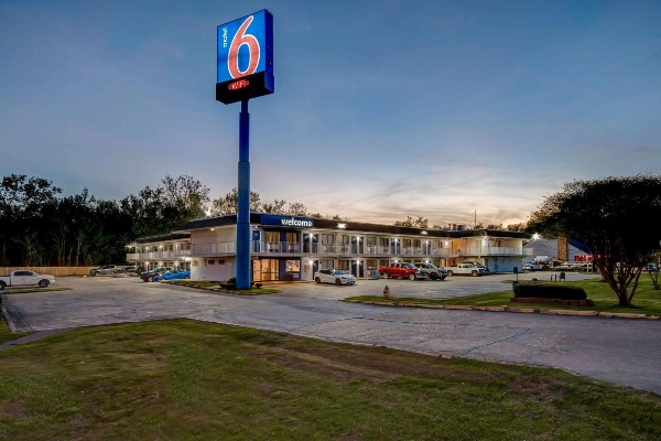 Motel 6-Port Allen, LA - Baton Rouge image 1